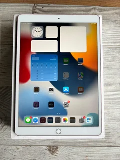 iPad Pro 10.5&#34; Retina (64GB, Wi-Fi) – Rose GoldCondition: Used – Tested and working perfectly