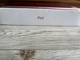 iPad Pro 10.5&#34; Retina (64GB, Wi-Fi) – Rose GoldCondition: Used – Tested and working perfectly