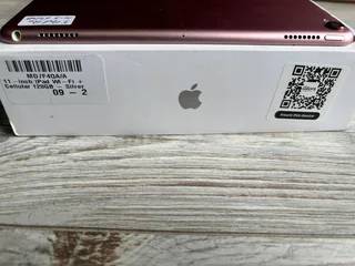 iPad Pro 10.5&#34; Retina (64GB, Wi-Fi) – Rose GoldCondition: Used – Tested and working perfectly