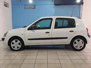 Renault Clio 1.4 Expression Automatic R60 000 Negotiable