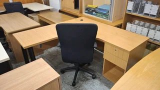 GENTLY USED CORPORATE OFFICE FURNITURE