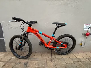 Kids titan hades mountain bike