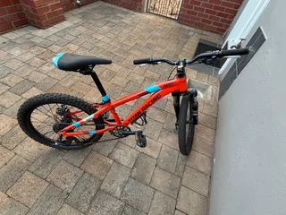 Kids titan hades mountain bike