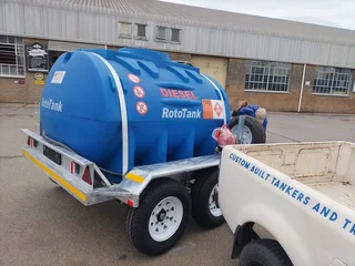 3000 Litre Plastic Diesel Bowser - Galvanised Chassis