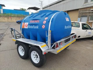 3000 LITRE PLASTIC DIESEL BOWSER - GALVANISED CHASSIS