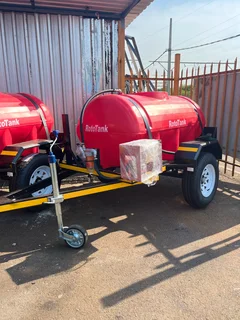 750-1000 LITRE DIESEL BOWSER PLASTIC - GALAVANISED CHASSIS