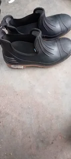 Safety gum boots