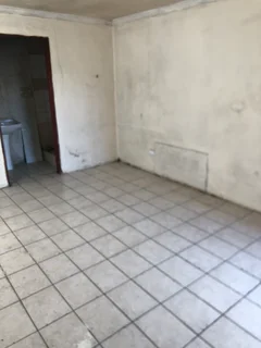 Separate entrance to rent in Scottsville R2200