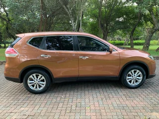 2014 Nissan X-Trail 2.0 4x2 XE