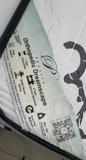 Bamboo Orthopedic Dreamscape Mattress (queen size) and bed base