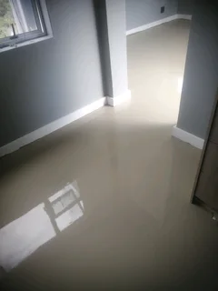 Laminate and vinly installation, screeding, skirtings and carpetiles as well