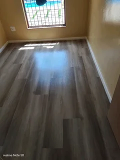 Laminate and vinly flooring installation