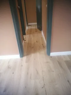 Laminate and vinly flooring installation