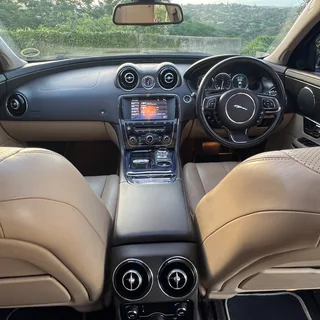 2010 Jaguar XJ 5.0 V8 Portfolio  |  101000kms  |  Full service history