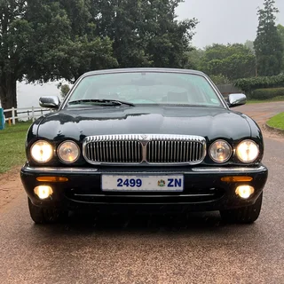 2000 Daimler Supercharged V8 - 1 of 9 in SA  |  1 owner from new  |  Detailed Service portfolio