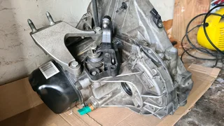 Renault Sandero Gearbox or Nissan NP 200