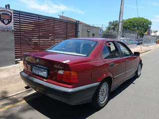1994 BMW 3 Series Sedan original body start and go