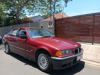 1994 BMW 3 Series Sedan original body start and go