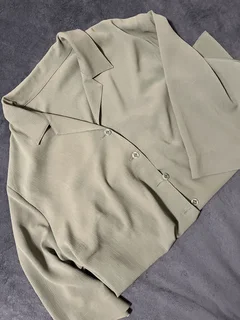 Short-sleeve women’s shirt