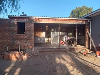 For all your house renovation and new structures, Tiling, Painting, Brickwork, Paving