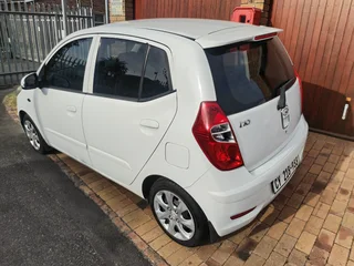 2013 Hyundai i10 1.25 GLS/FLUID