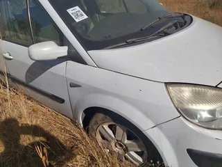 Renault scenic 1.9 diesel parts