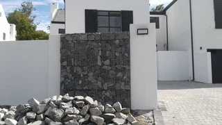 MESH BASKETS/GABIONS/RETAINING WALLS/STONE WALLS