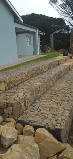 MESH BASKETS/GABIONS/RETAINING WALLS/STONE WALLS