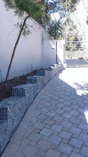 CLADDING/GABIONS &amp; RETAINING WALLS