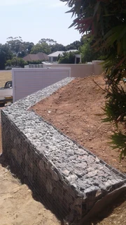 CLADDING/GABIONS &amp; RETAINING WALLS