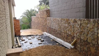 CLADDING/GABIONS/MESH BASKETS/ROCK/STONE WALLS/RETAINING WALLS