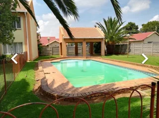 3 bedroom flat available to Rent at Unit 40 Catalina Bay,Cnr Galyway and Joubert st, Germiston.