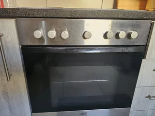 Defy oven and hobExcellent conditionOnly the lower elelement needs replacement