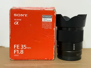 Sony FE 35mm 1.8 Lens...