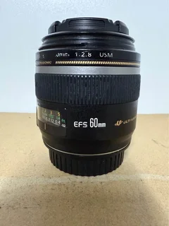 Canon EF-S 60mm 1:2.8 USM Macro Lens.