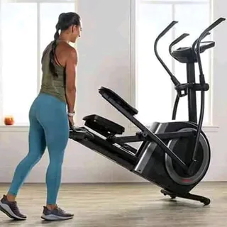 ProForm Carbon Elliptical – Barely Used, Like New! (Model PFEL55921)