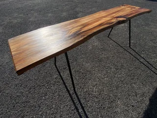 I make wooden benches and coffee tables