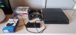 Playstation 4 Console