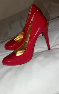 5 pairs of Ladies shoes size 4 all of them R800