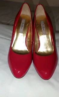 5 pairs of Ladies shoes size 4 all of them R800