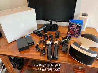 In Box, in Great Working Condition Complete PlayStation 4 VR HeadSet with Extras &amp; VR Game..