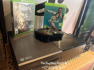 In box, in great working condition xbox one 500gb with 1x controller and 2x games included for sale…