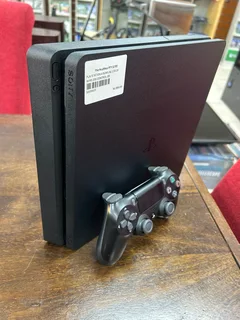 Like New Hardly used PlayStation 4 Slimline, 1tb with all its Cables included in Sale..