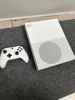 In Great Working Condition, Xbox One S 1tb with Controller and all the Cables Included…