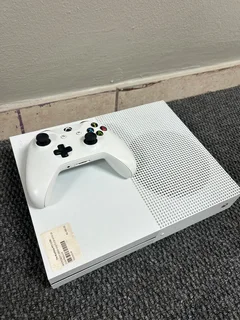 In Great Working Condition, Xbox One S 1tb with Controller and all the Cables Included…