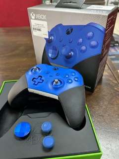 In Box Like New, Microsoft Xbox Elite Series 2 Core Controller, Complete with the Components…
