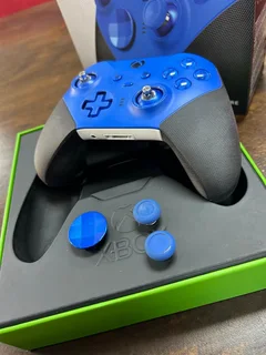 In Box Like New, Microsoft Xbox Elite Series 2 Core Controller, Complete with the Components…