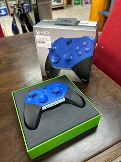 In Box Like New, Microsoft Xbox Elite Series 2 Core Controller, Complete with the Components…