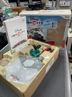 In Box Like New Nintendo Wii Disney infinity 1.0 Starter Pack Complete with Infinity Game for Sale..