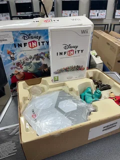 In Box Like New Nintendo Wii Disney infinity 1.0 Starter Pack Complete with Infinity Game for Sale..
